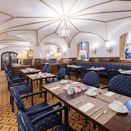 فندق Parkhotel 1901 4*