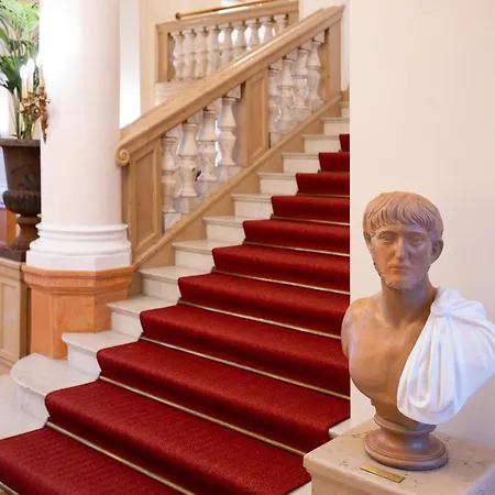 فندق Parkhotel 1901 4*