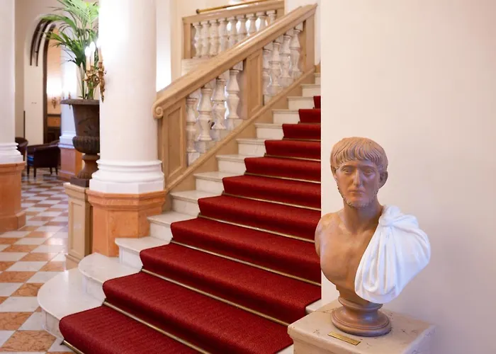 فندق Parkhotel 1901 4*